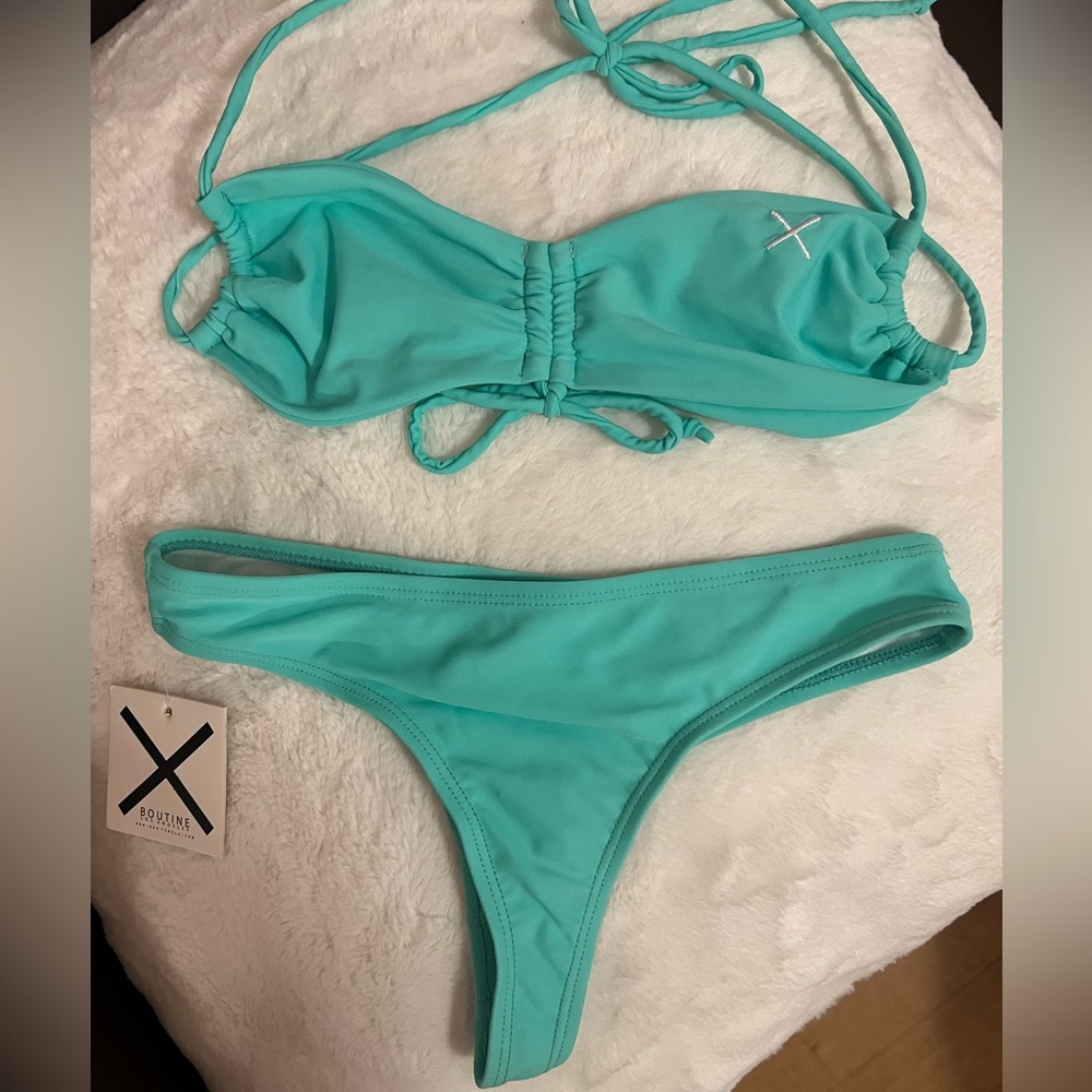 Boutine LA bikini